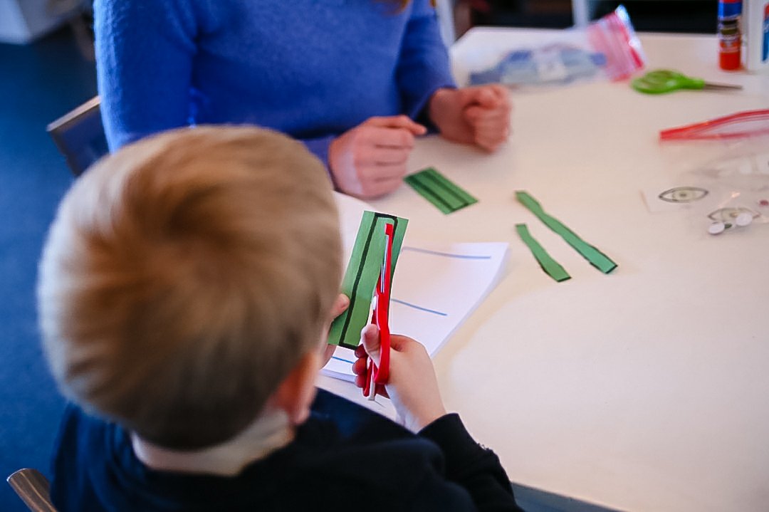 Everett drawing actual objects and people